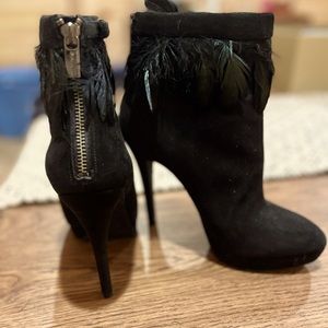 MK platform Booties